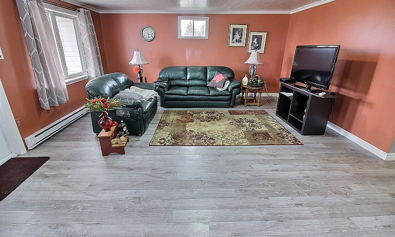 Single Level Home Wi...