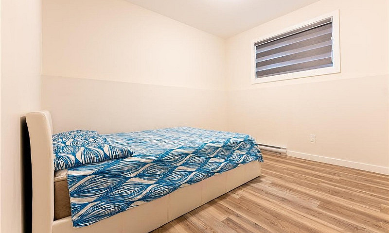 2 Bedrooms Apartment...