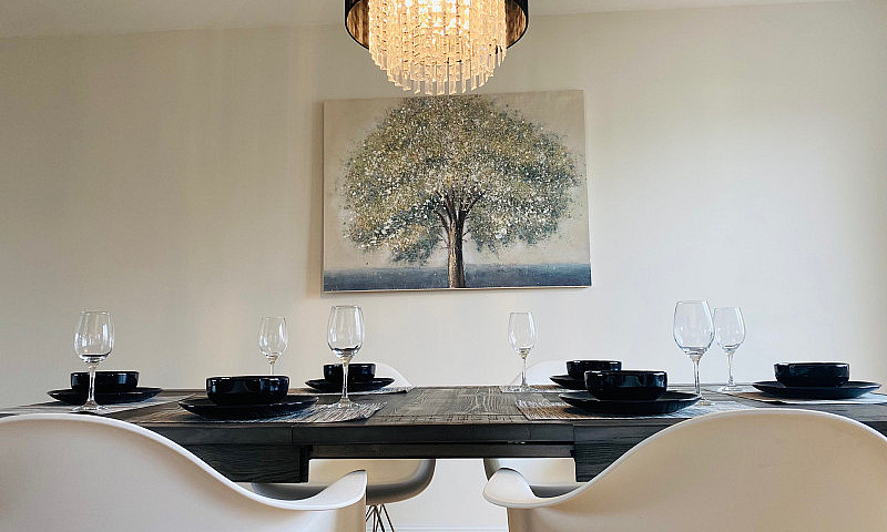 Gorgeous Furnished 3...