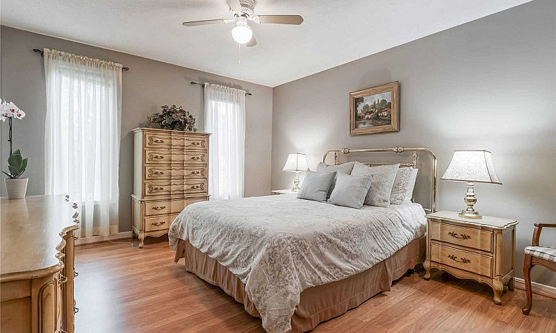 5 Beds 3 Baths House...