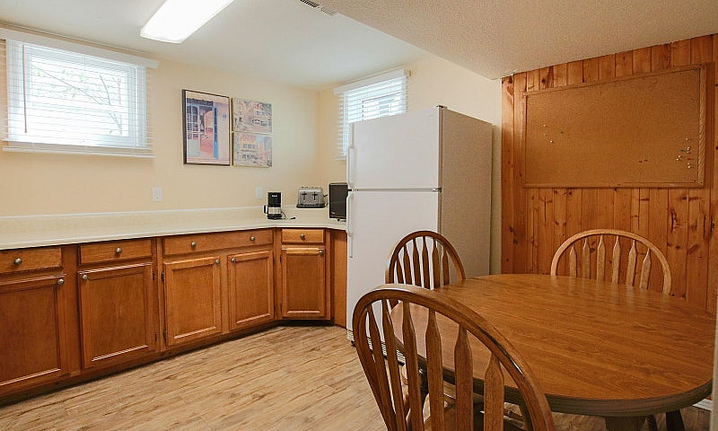 2 Bedroom Basement S...