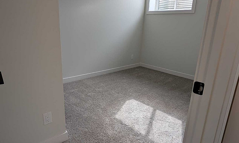 2Bd Legal Basement S...