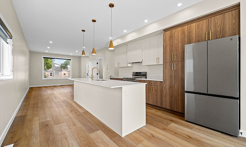 Duplex For Sale In W...