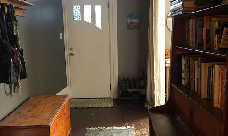 Large 2 Bedroom Apar...