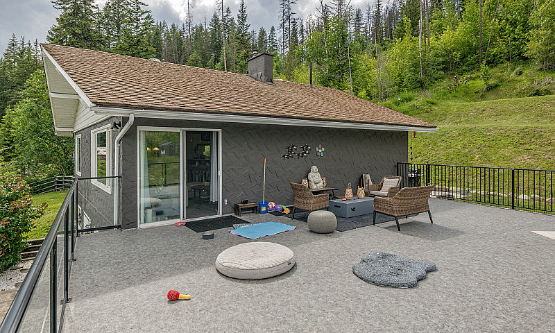 Stunnings Shuswap Ho...