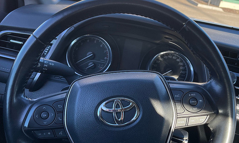 2019 Toyota Camry Se...