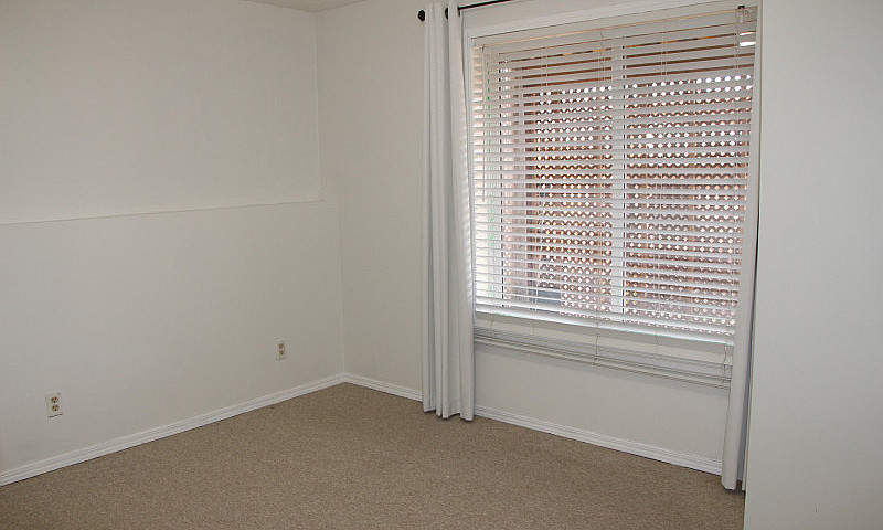 1 Bedroom Walkout Ba...