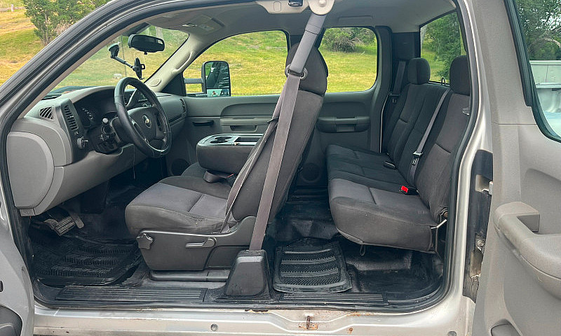 2010 Chevrolet Silve...