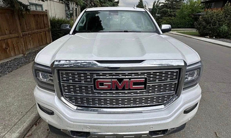 2016 Gmc Denali 1/2 ...