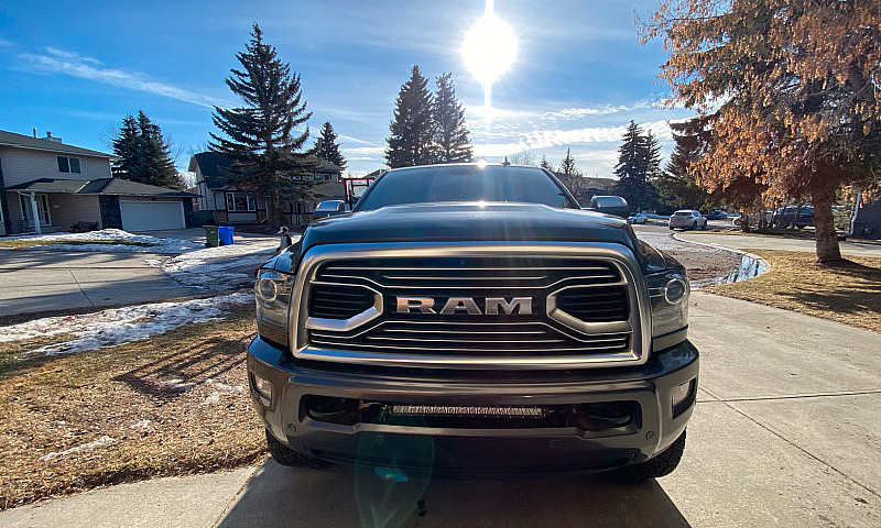 2018 3500 Limited Ra...
