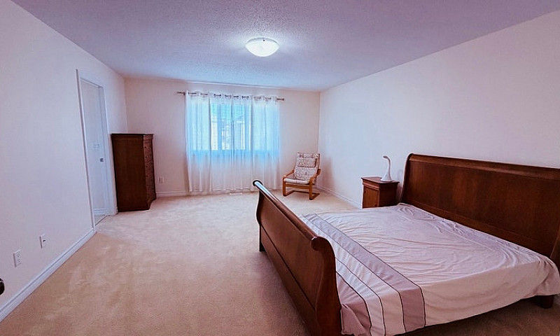 Spacious Furnished 3...