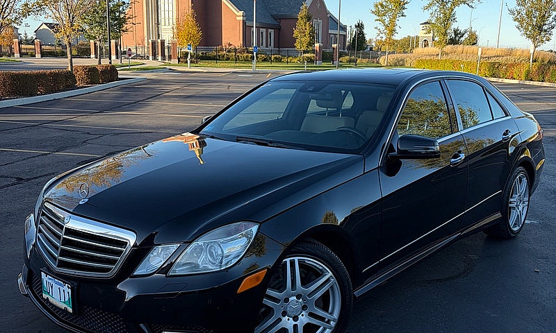 2010 Mercedes Benz E...