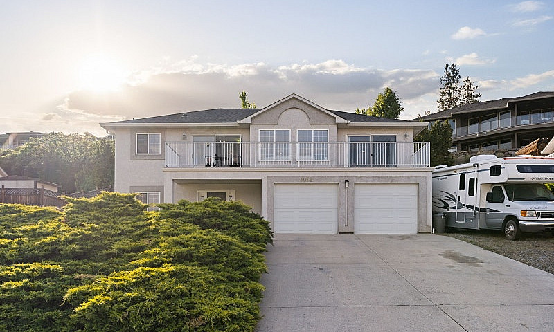 Lake-View Home, Larg...