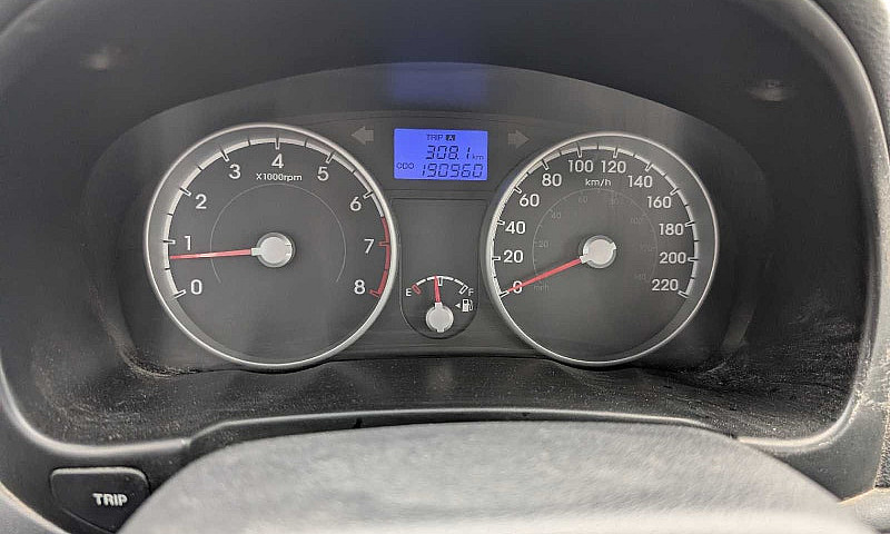 2010 Hyundai Accent ...