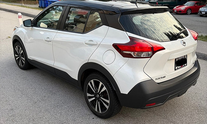 2018 Nissan Kicks Sv...