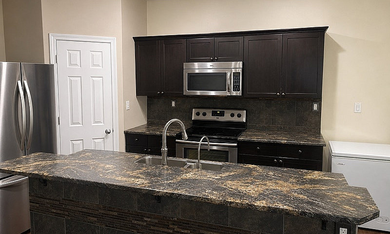 Modern 4Bed, 3Bath B...