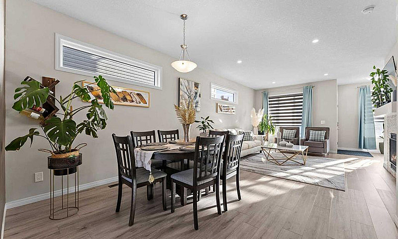 Bright & Modern 4-Be...