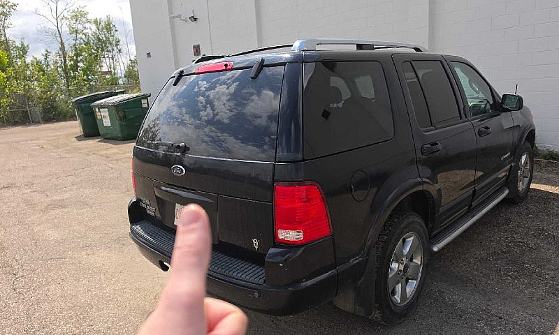 2004 Ford Explorer ...