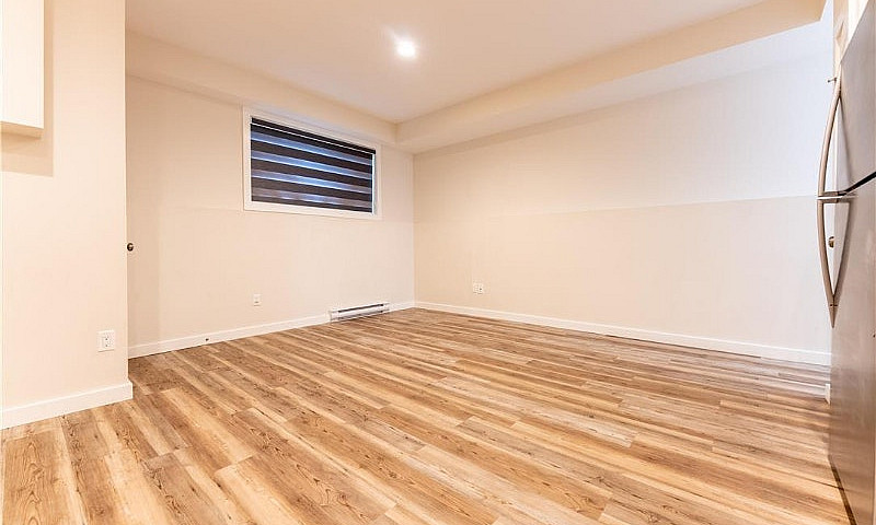 2 Bedrooms Apartment...