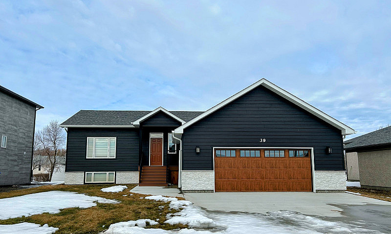 New 5 Bed 3 Baths Fu...