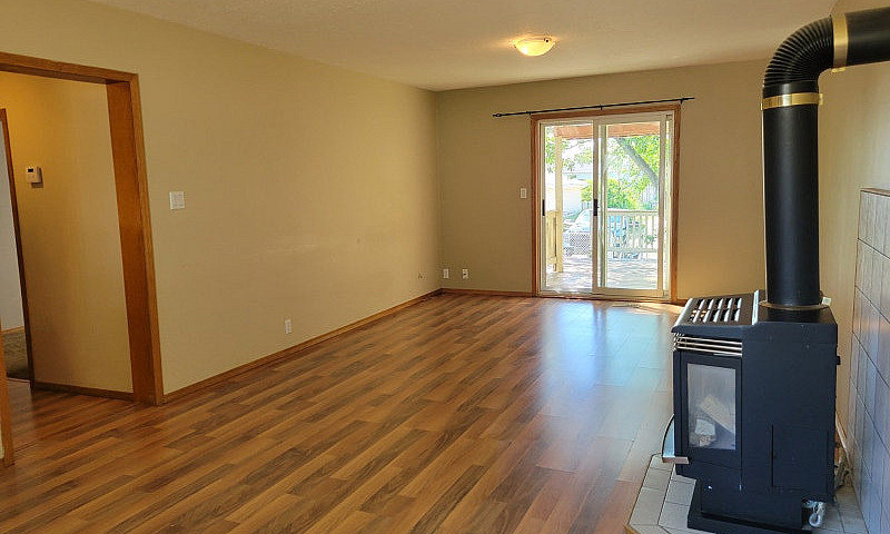 Innisfail 2 Bedroom ...