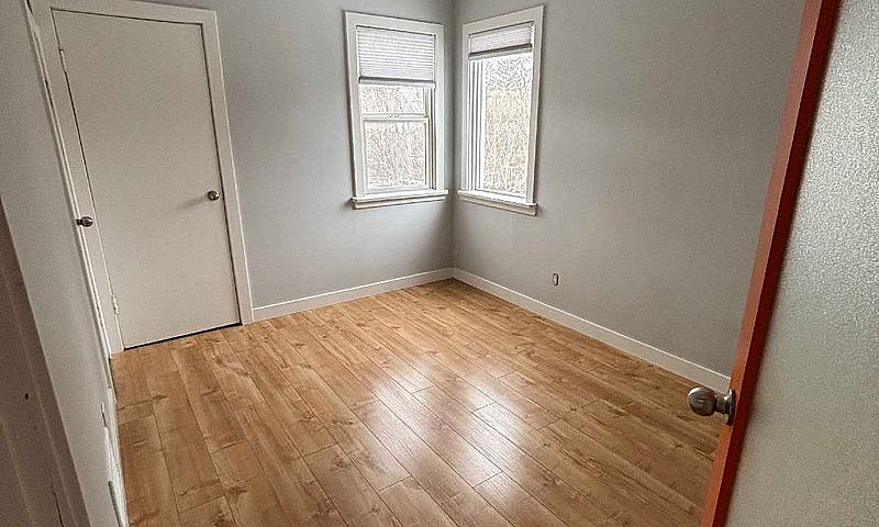 Upstairs House Unit ...