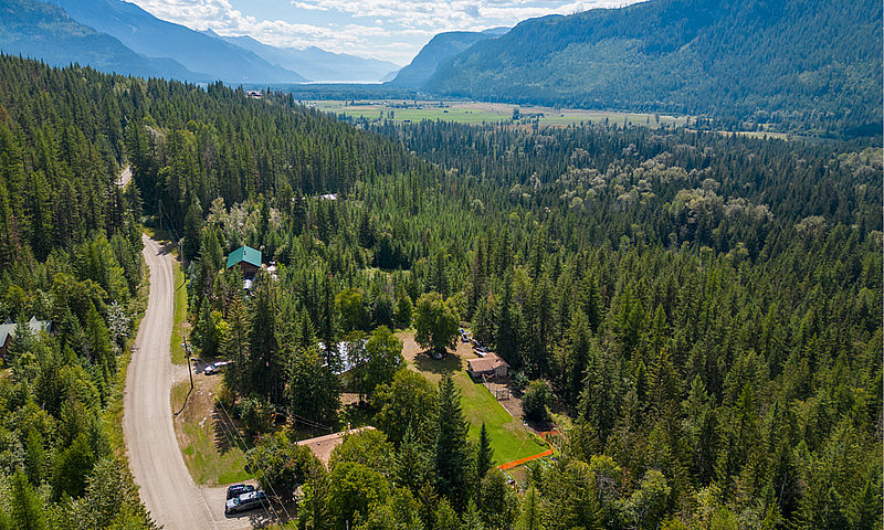 For Sale: 467 Meadow...