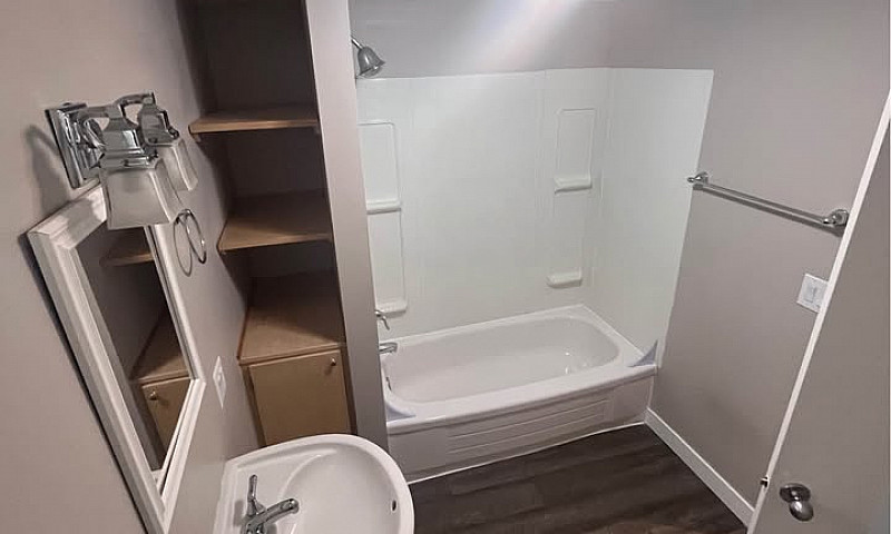 2 Bed, 1 Bath Baseme...