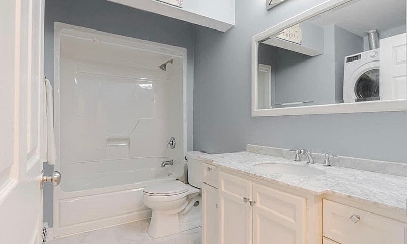 2 Bedroom Basement S...