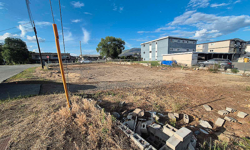 8010 Square Feet Lan...