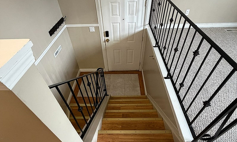Cozy 2 Bedroom, 1 Ba...