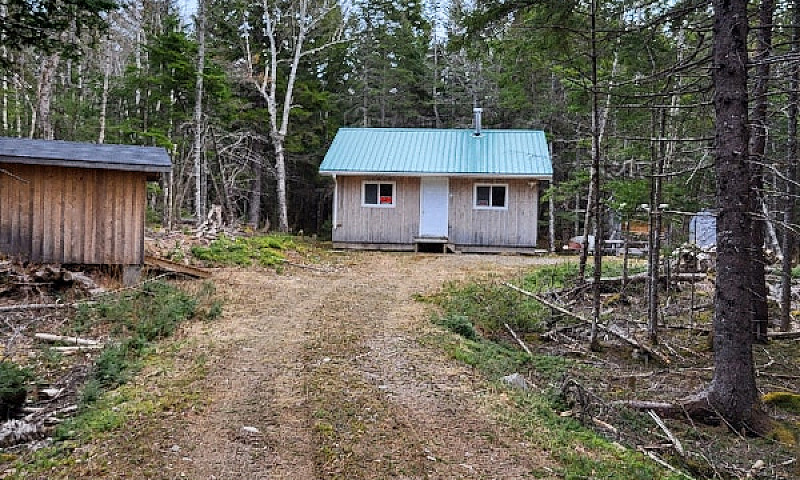 Off Grid Camp For Sa...