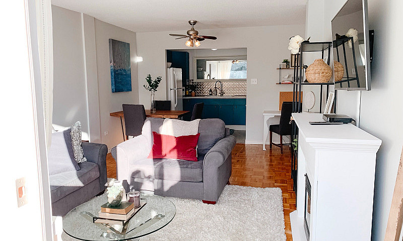 Cozy 1 Bedroom Centr...