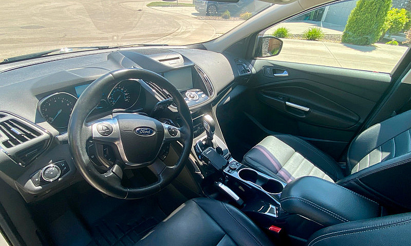 2014 Ford Escape Tit...