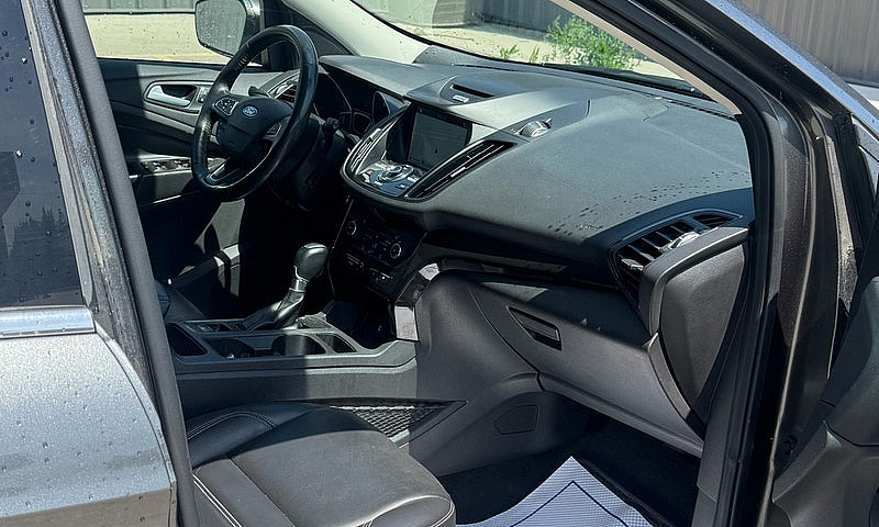 2017 Ford Escape Awd...