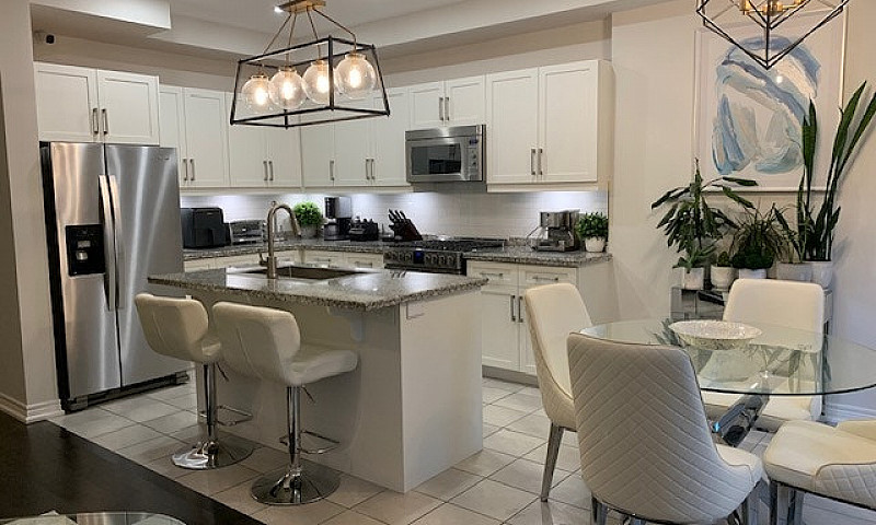 Off Market/ End Unit...