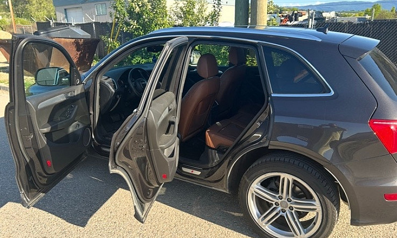 2011 Audi Q5...