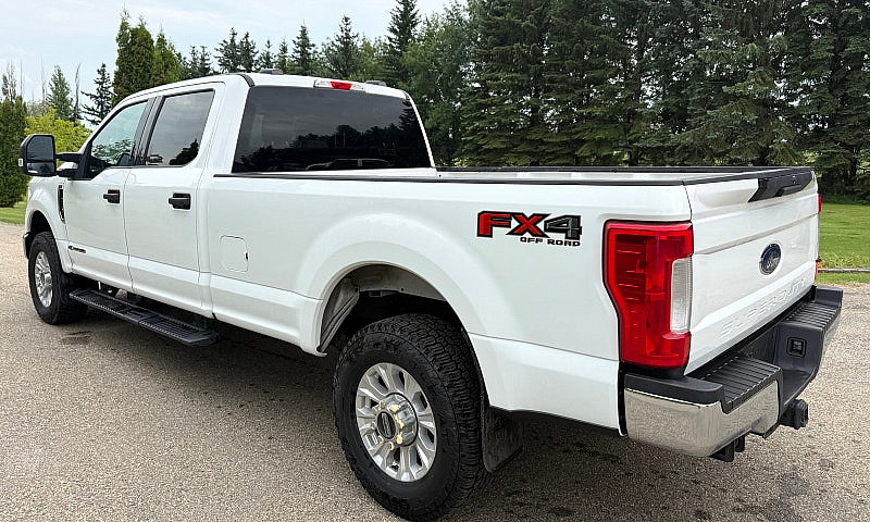 2021 Ford F350 Xlt C...