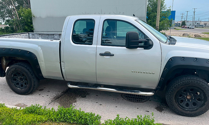 2010 Chevrolet Silve...