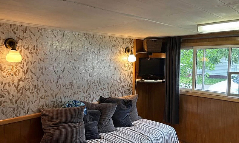 Cottage At Clear Lak...