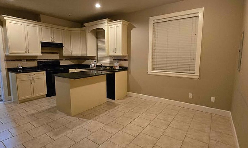 4 Beds 3 Baths House...