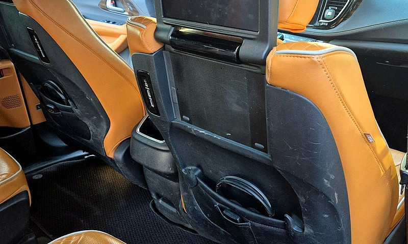 Chrysler Pacifica Hy...
