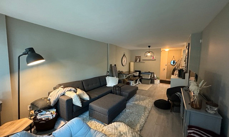 **1Bed 1Bath Condo F...