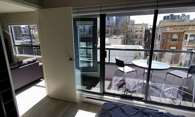 Renovated Luxury 1 B...