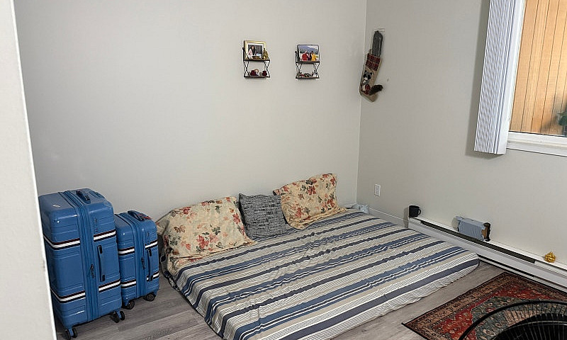 Private Room Availab...