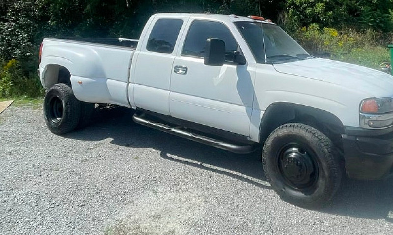 2005 Gmc Sierra 3500...