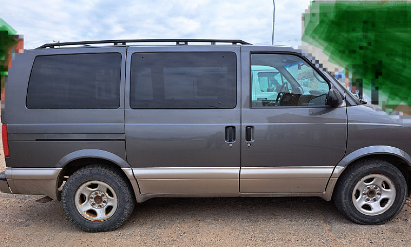 2005 Chevrolet Astro...
