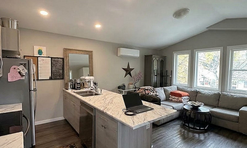 2 Bedroom House In S...