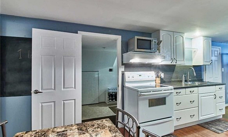 Basement Apartment F...