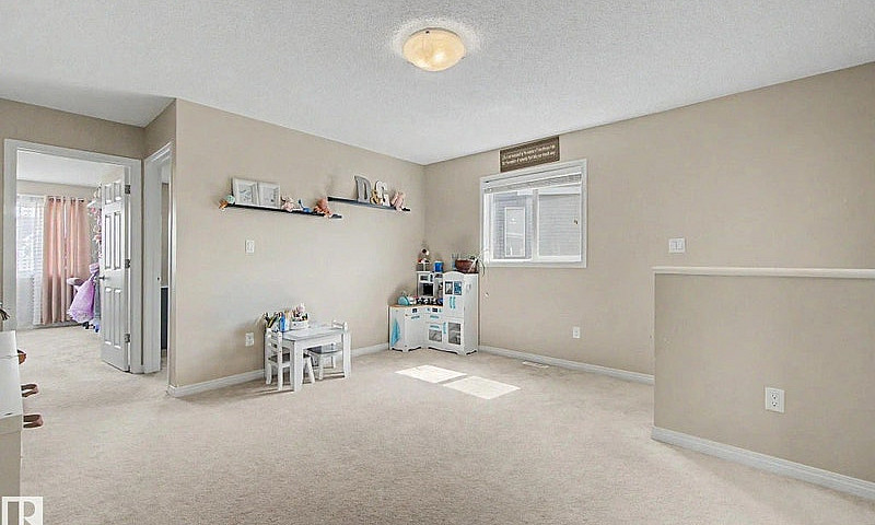 3 Bedroom Home For R...